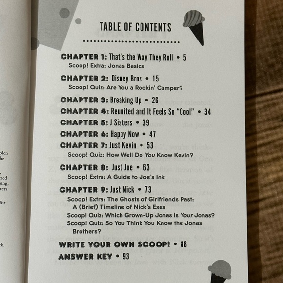 New Scoop! Issue #4 The Jonas Brothers Paperback Book - Picture 4 of 4